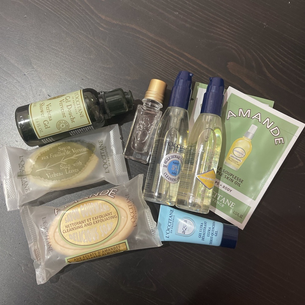 LOCCITANE DELUXE SAMPLE SET!!